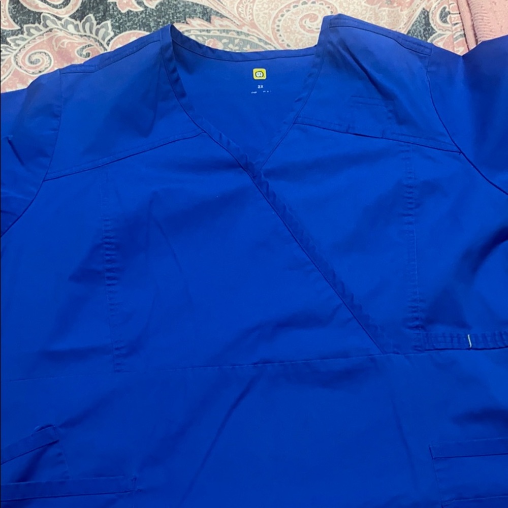 Winks scrub top size 2XL